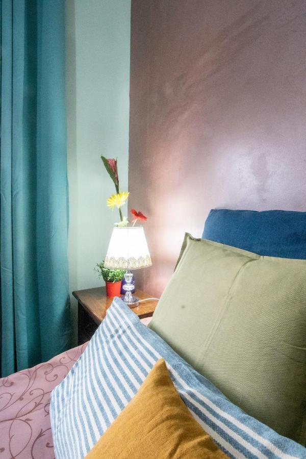 B&B Colorful Suite Yard Rom Eksteriør billede