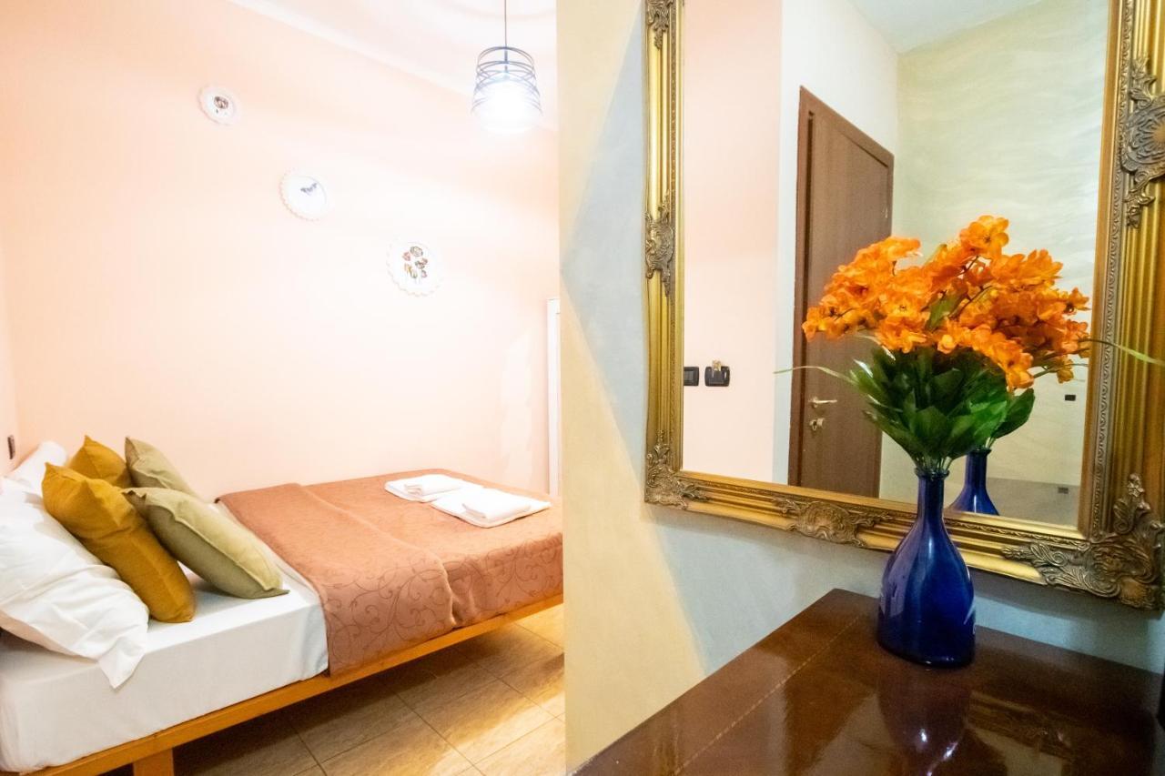 B&B Colorful Suite Yard Rom Eksteriør billede